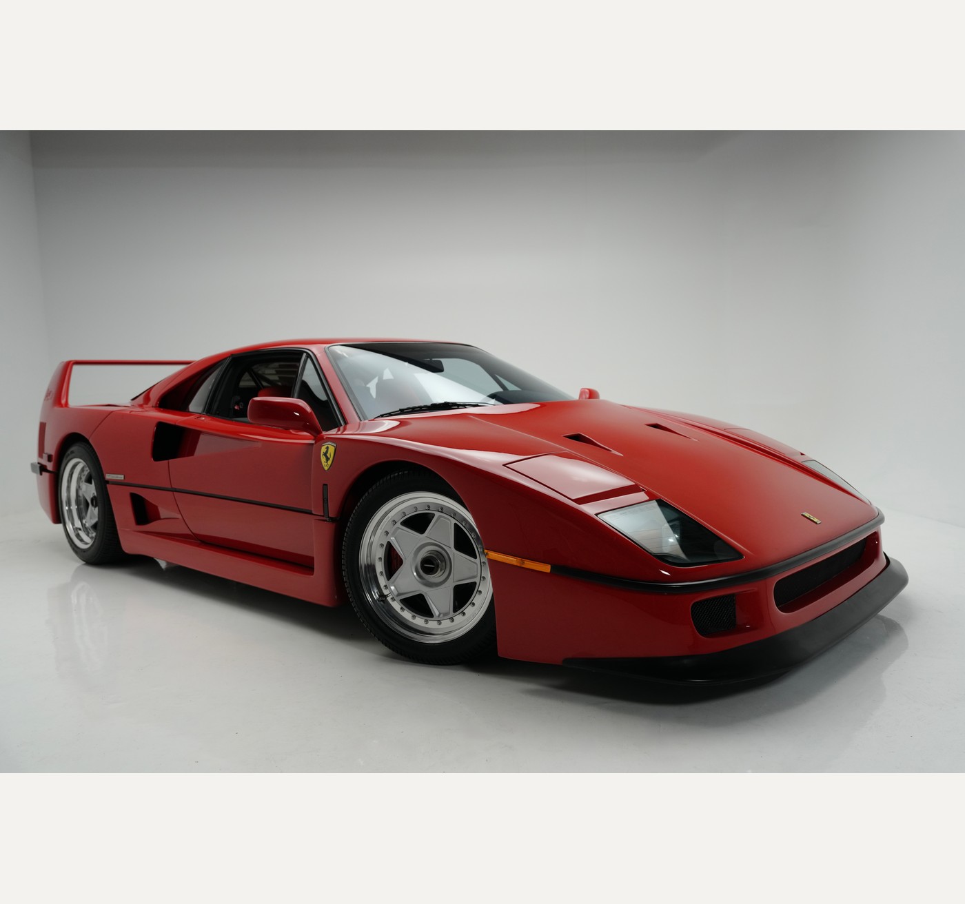 1990 Ferrari F40 image 1
